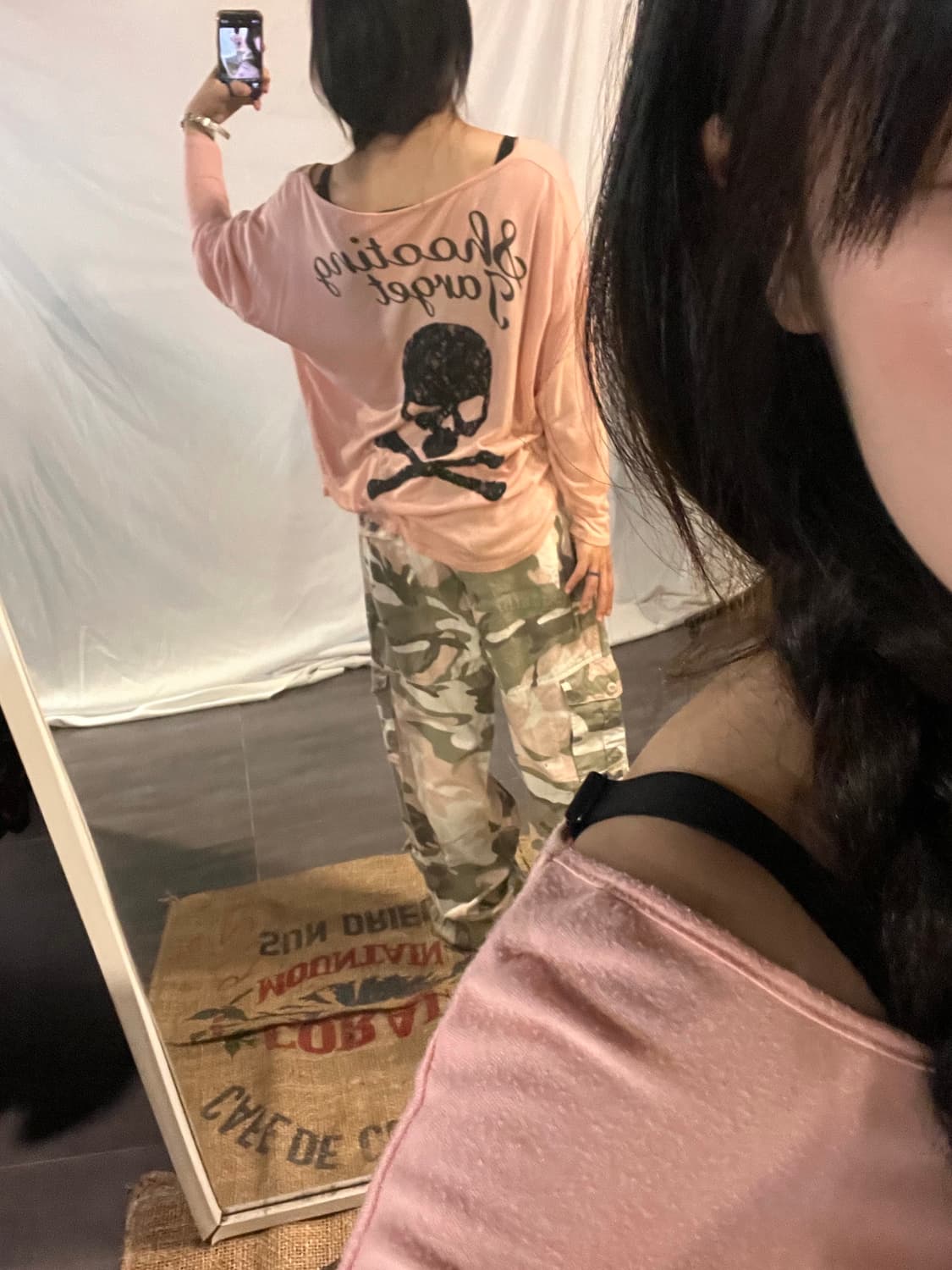 Race skull point off-shoulder 상품이미지1