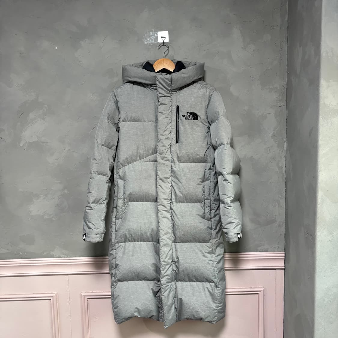 노스페이스 구스다운 롱패딩 그레이 상품이미지1