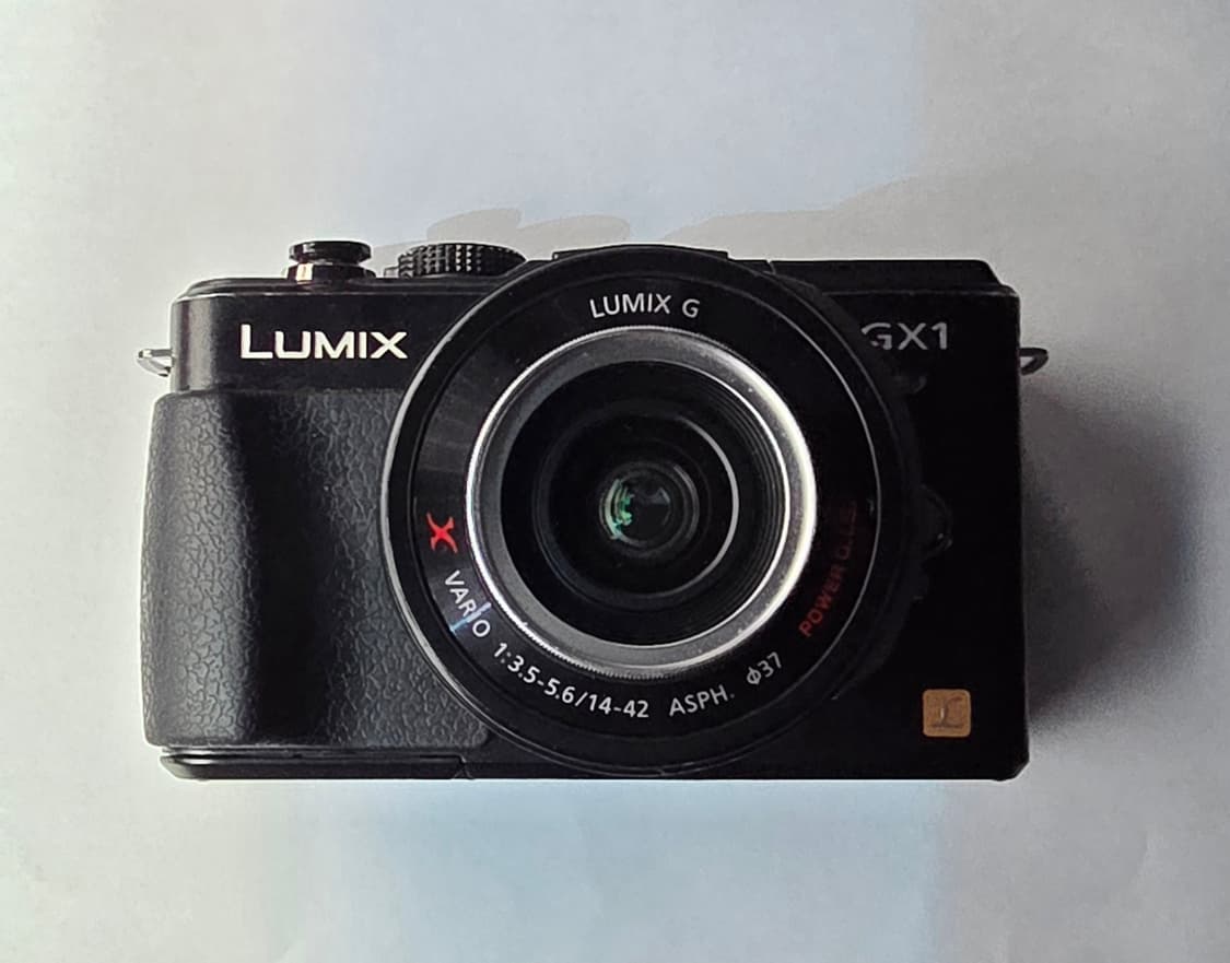 파나소닉 루믹스 GX1 카메라 14-42mm 전동줌렌즈 포함 팝니다. 상품이미지2