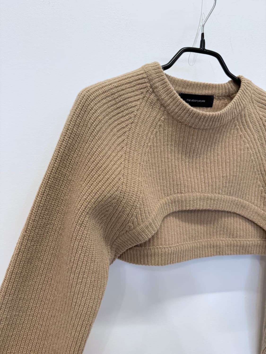 에보니아이즈 슈퍼파인울100% 크롭니트 상품이미지5