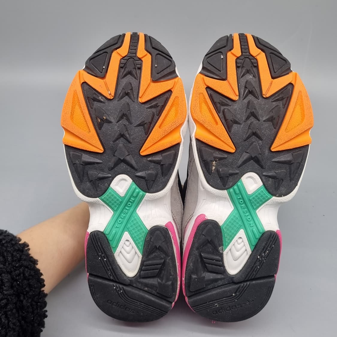 아디다스 팔콘 회핑 여성운동화230 상품이미지3