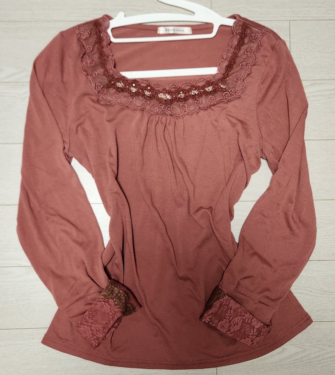 엑시즈팜 갸루 기본 티셔츠 상품이미지1