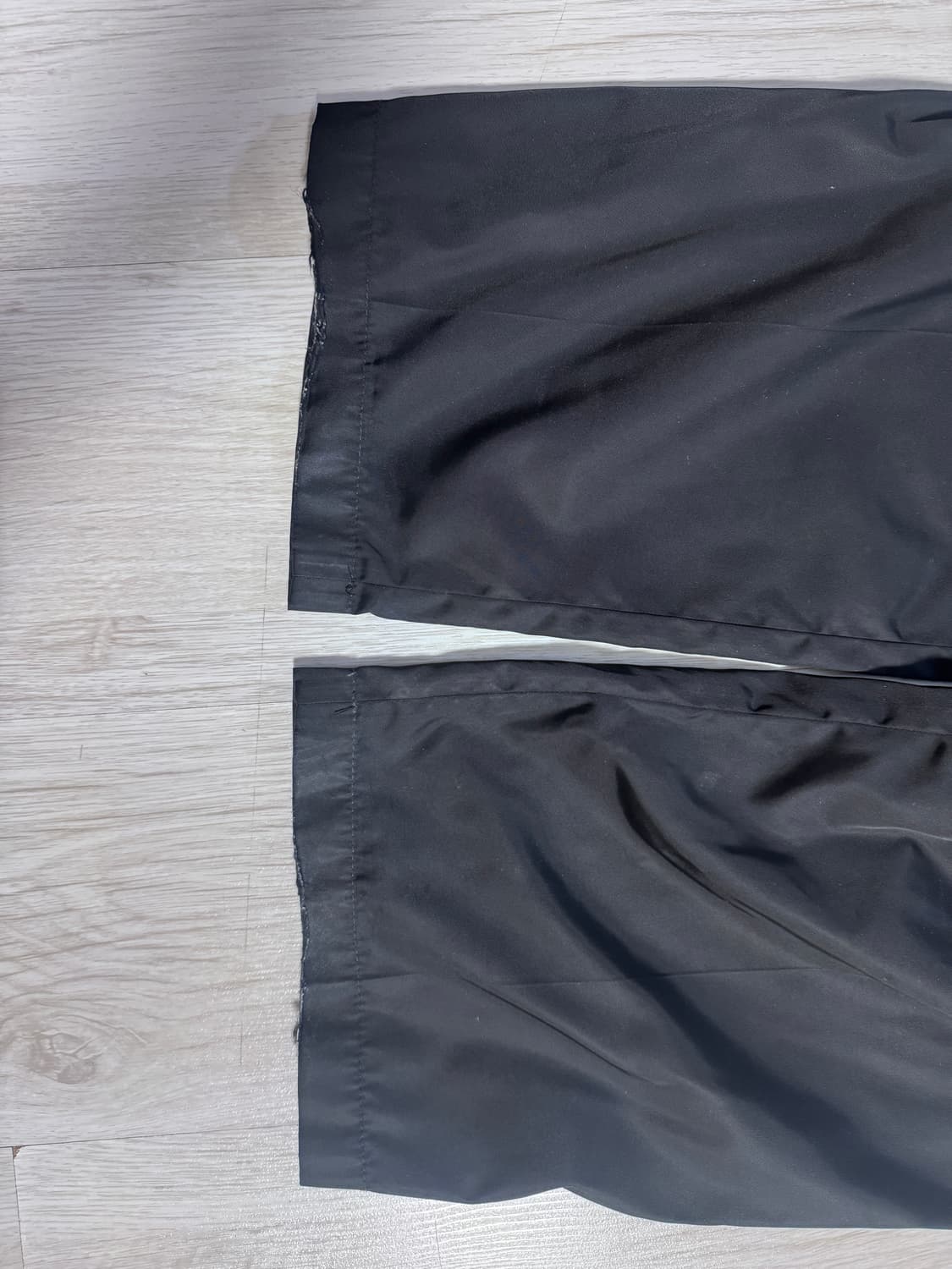 Prada 리나일론 블랙팬츠 48 상품이미지4