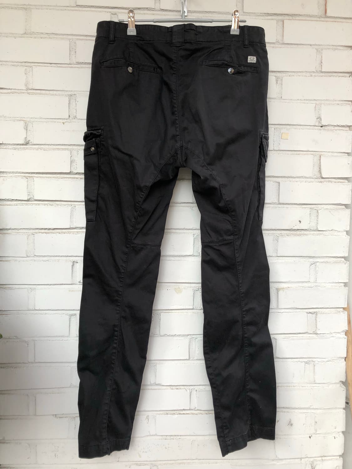 Cp컴퍼니 스트레치 사틴 렌즈 카고팬츠 블랙 23SS  상품이미지8