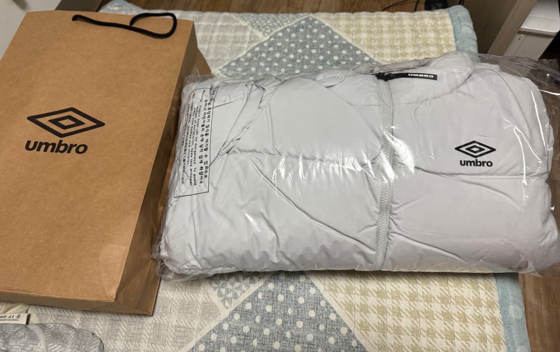 <새것> [105, XL] 엄브로 플라이트 숏패딩 그레이 상품이미지4