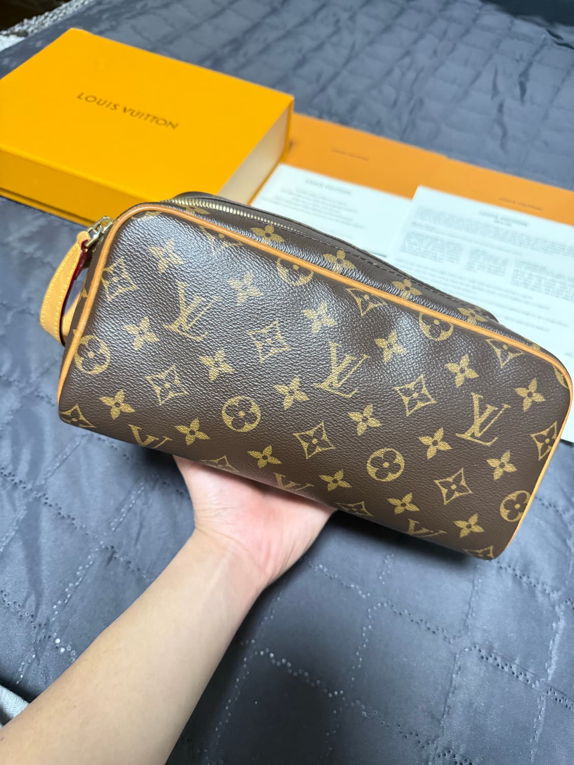 루이비통 이클립스 모노그램 돕키트  상품이미지3