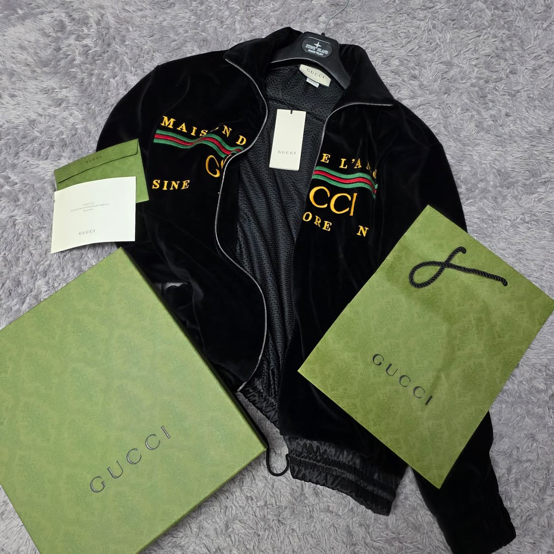 {클로젯}[S][실측L][백화점 풀셋]구찌 띠로고 벨벳 후리스 상품이미지8