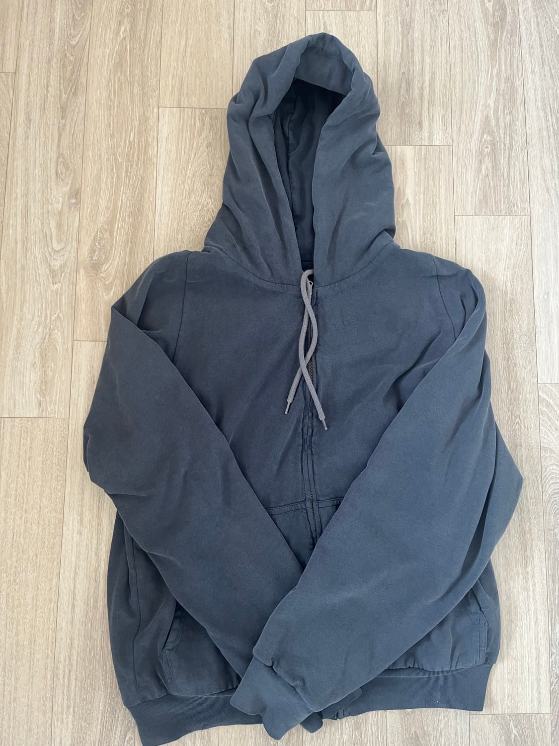 이지갭 포에틱블랙 후드집업 상품이미지1