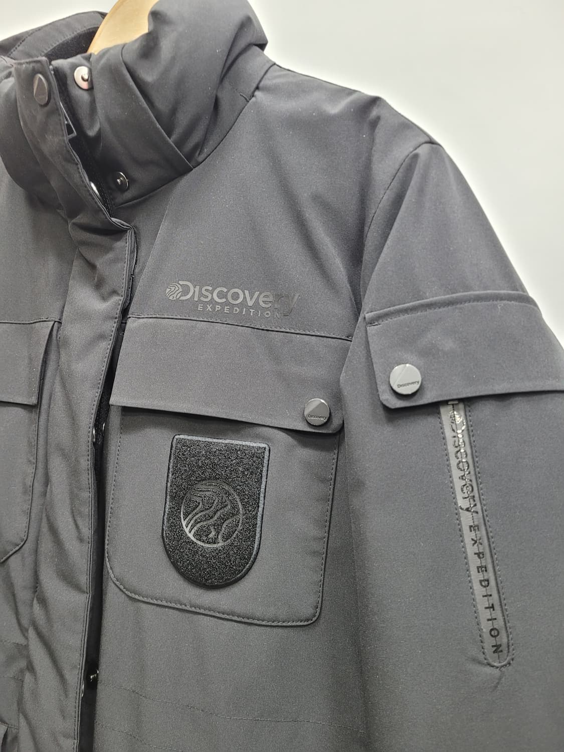 디스커버리 익스페디션 밀포드 프리미엄 구스 다운 패딩 / 여 95 블랙
 상품이미지4