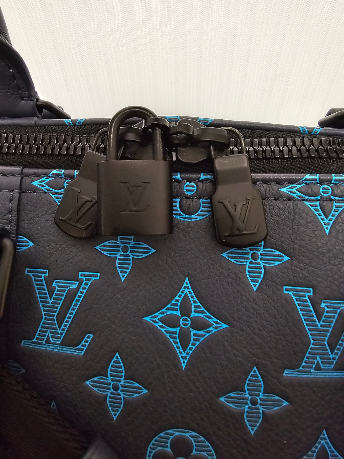 루이비통 키폴50 올레더 쉐도우 리버블루 신형 상품이미지7