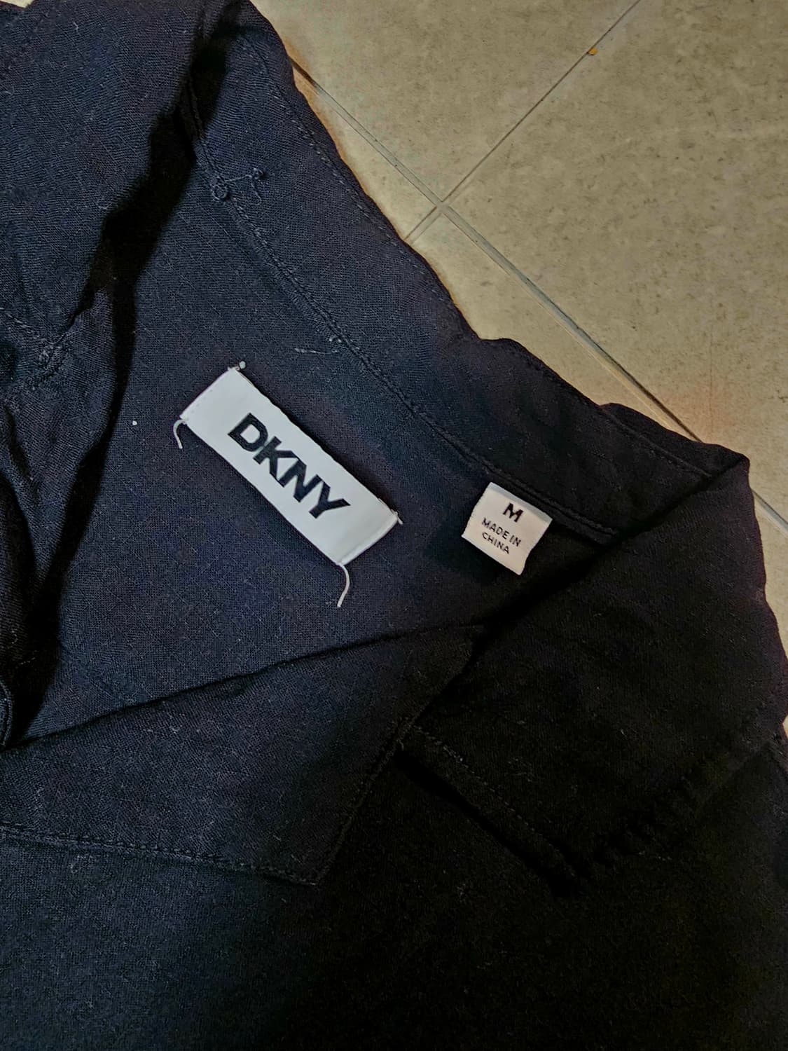 Dkny 블랙 반팔 셔츠 M 사이즈 상품이미지2