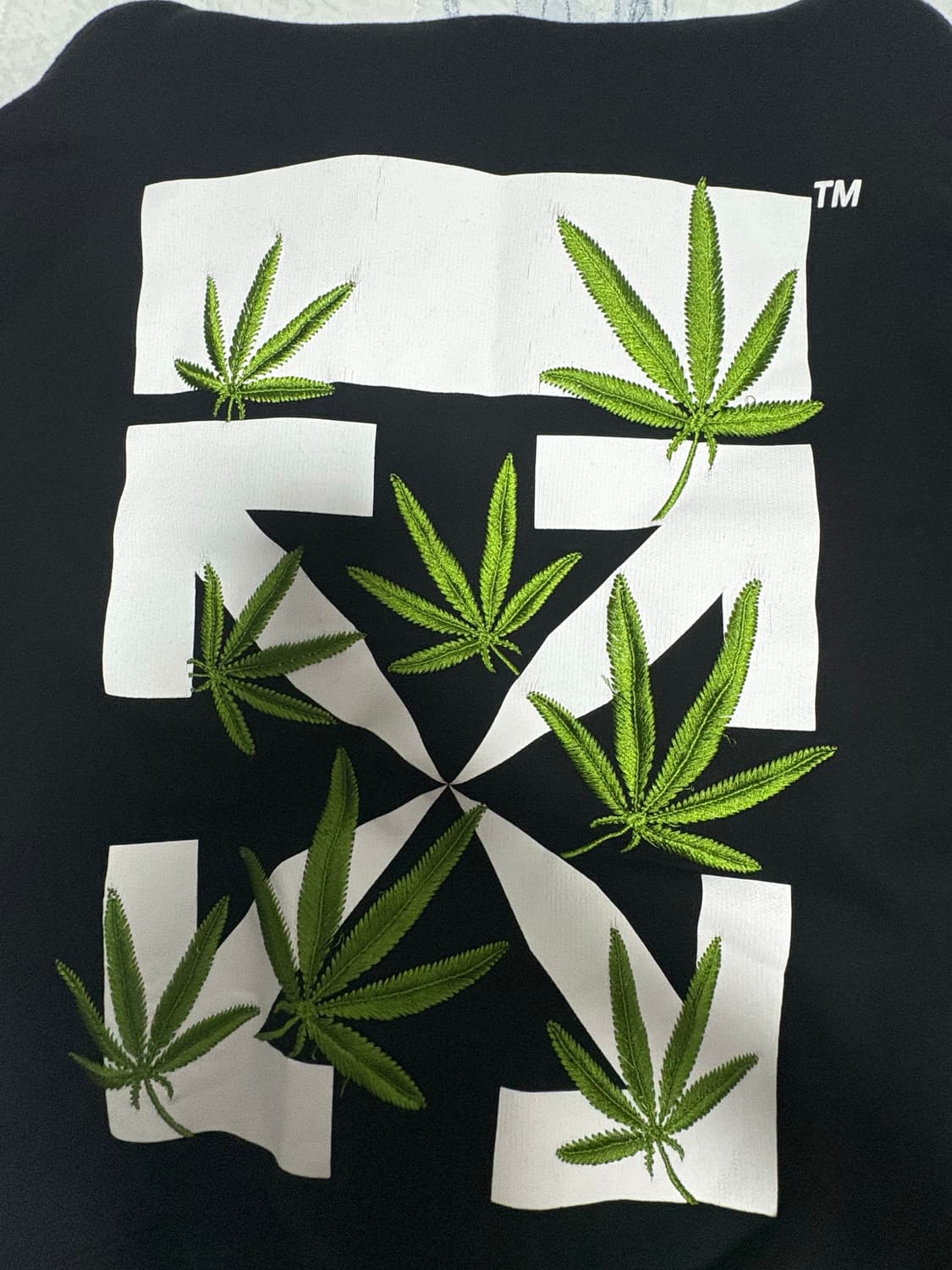 오프화이트 위드 애로우 후드티 상품이미지3