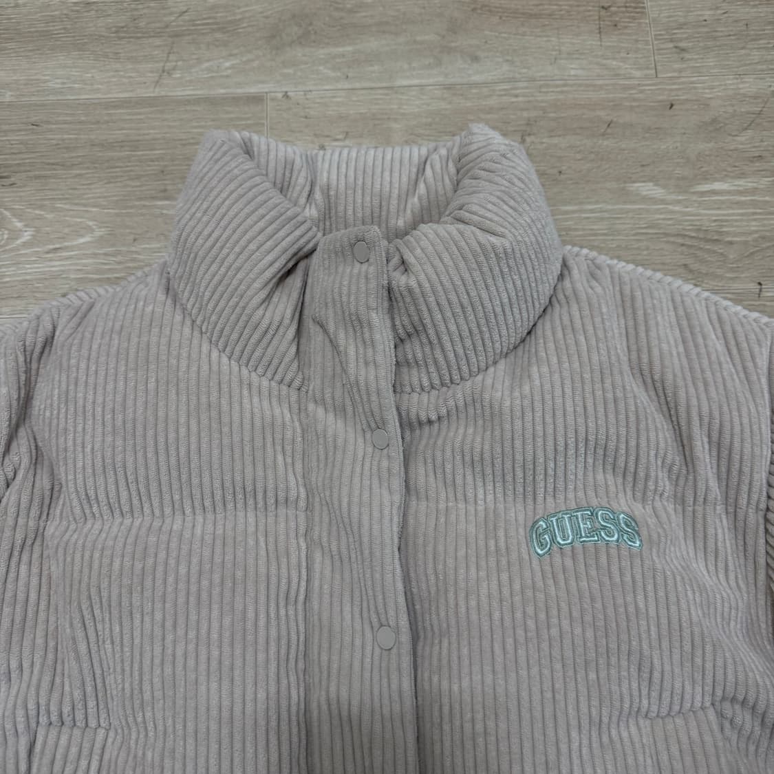 게스 덕다운 코듀로이 봄버패딩 상품이미지2