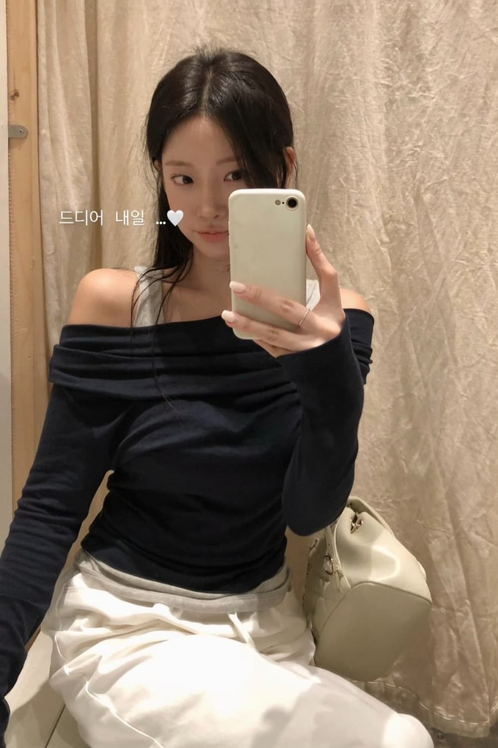 구해요)리즈 leeds 더위시 크림 레이어드 티 네이비 상품이미지2