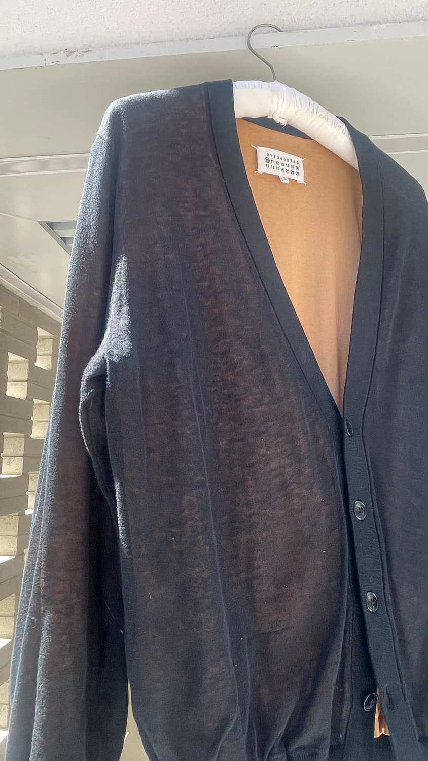 Maison Margiela See-through Cotton V-nec 상품이미지5
