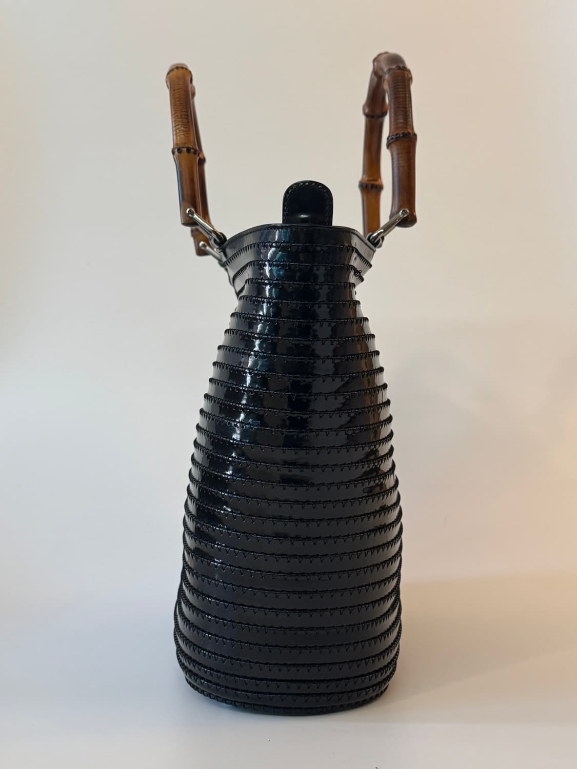 구찌(Gucci) 뱀부 에나멜 레더 토트백 상품이미지3