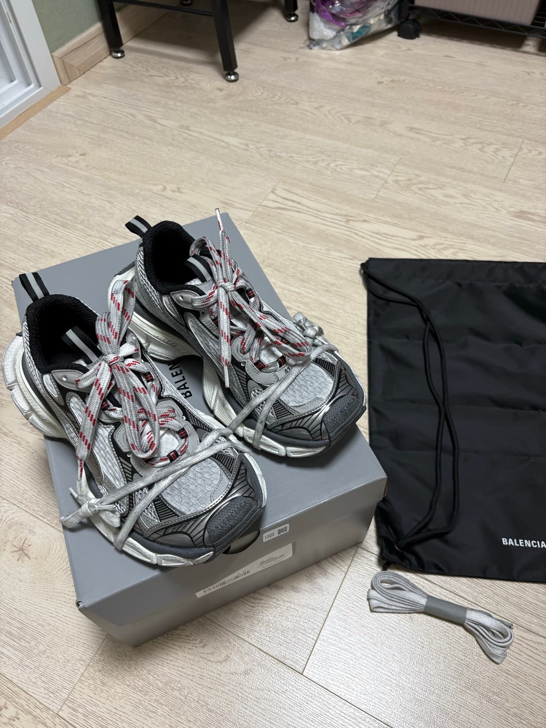 발렌시아가 3XL (41) 새상품급 상품이미지1