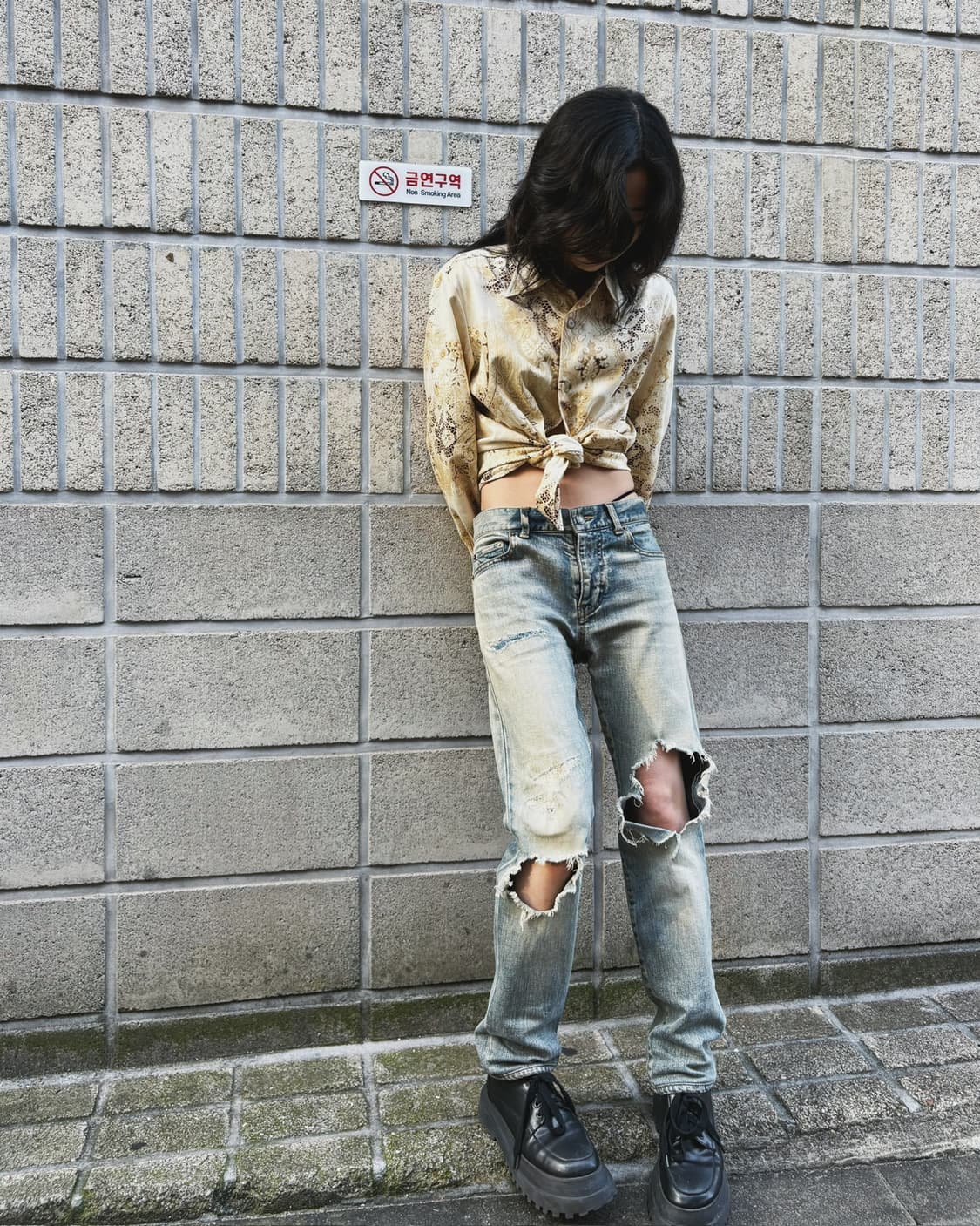 생로랑 17S/S 데미지 데님 진 상품이미지1