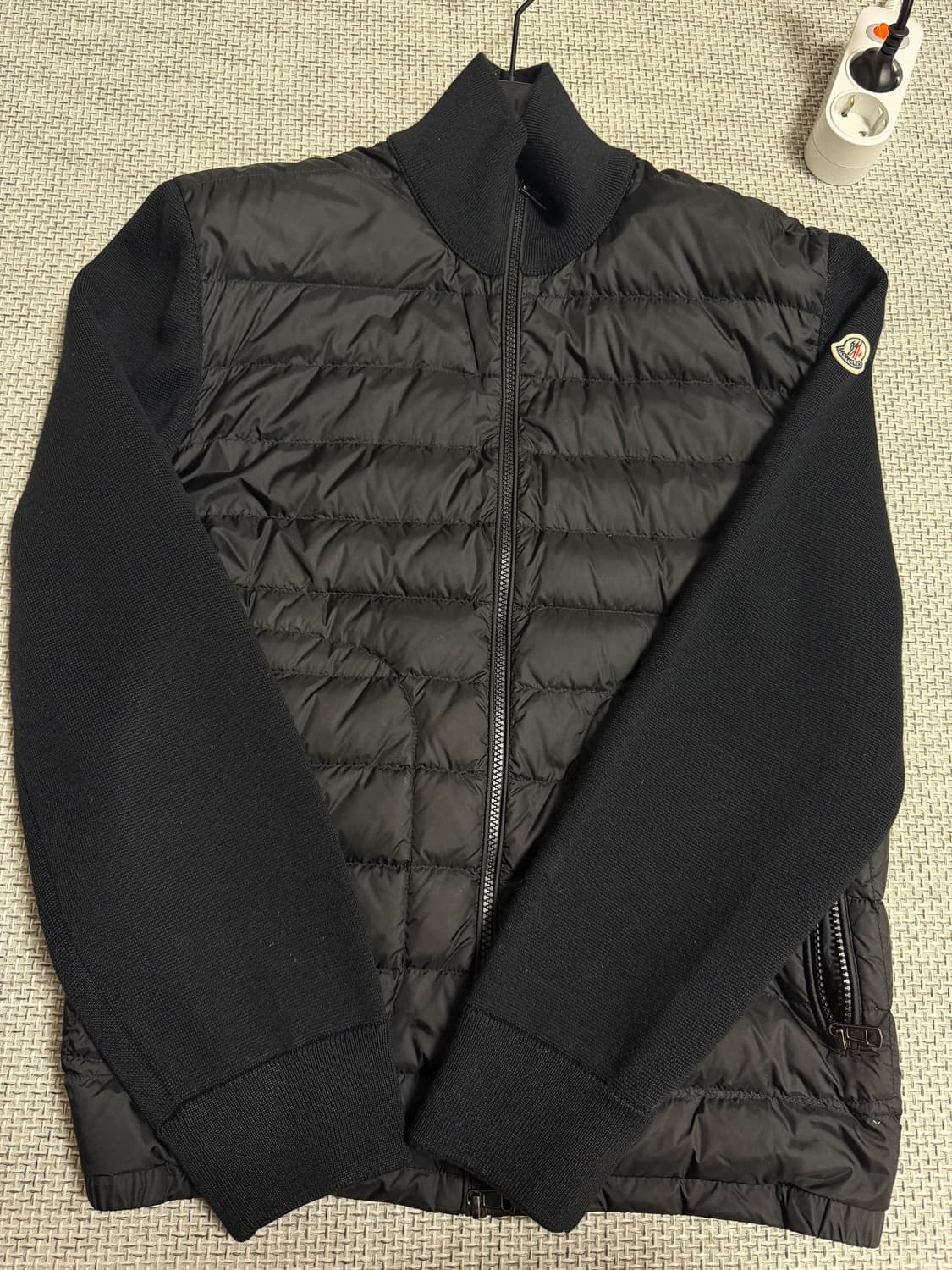 정품 몽클레어 김현우 니트패딩 XL 블랙 상품이미지1