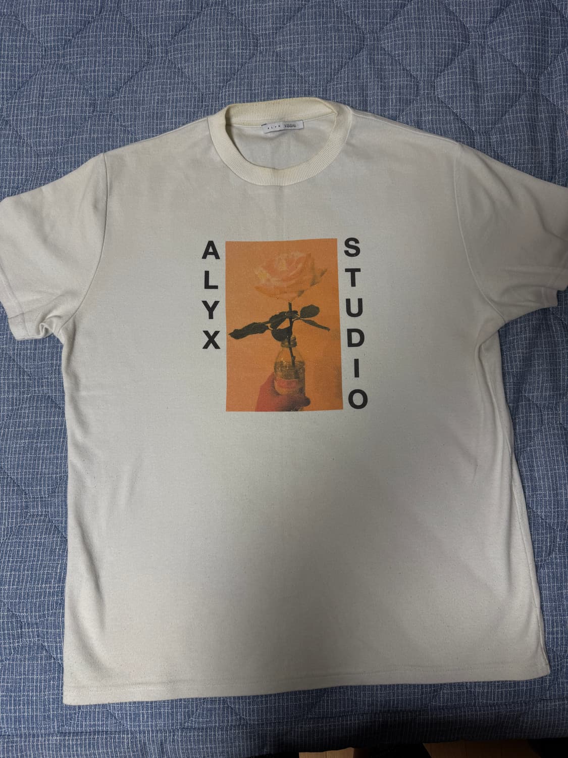 알릭스 반팔 L 상품이미지1