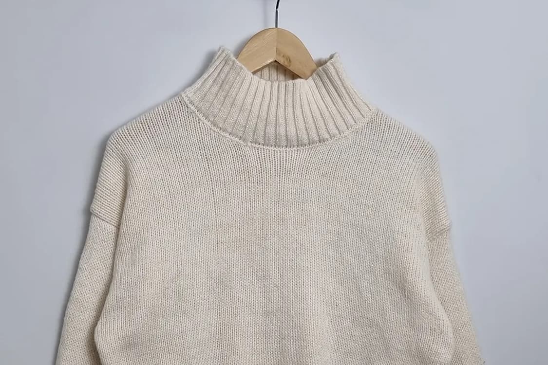 AMBRE NEIGE 크림 터틀넥 크롭 니트  상품이미지3