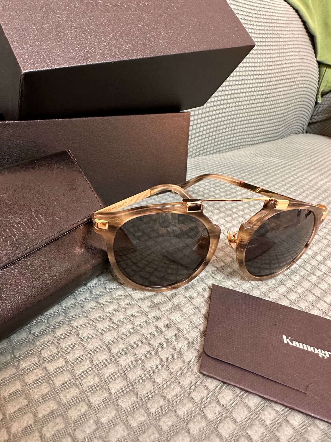 카모그라프 선글라스 팝니다 상품이미지5