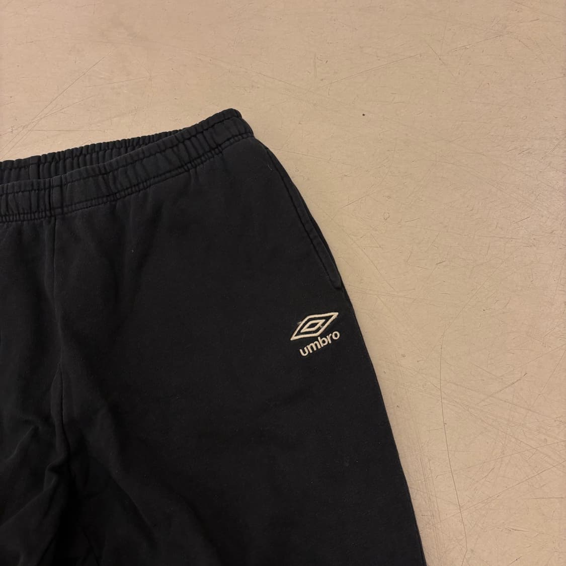 엄브로 스몰로고 박시 조거 팬츠 상품이미지2