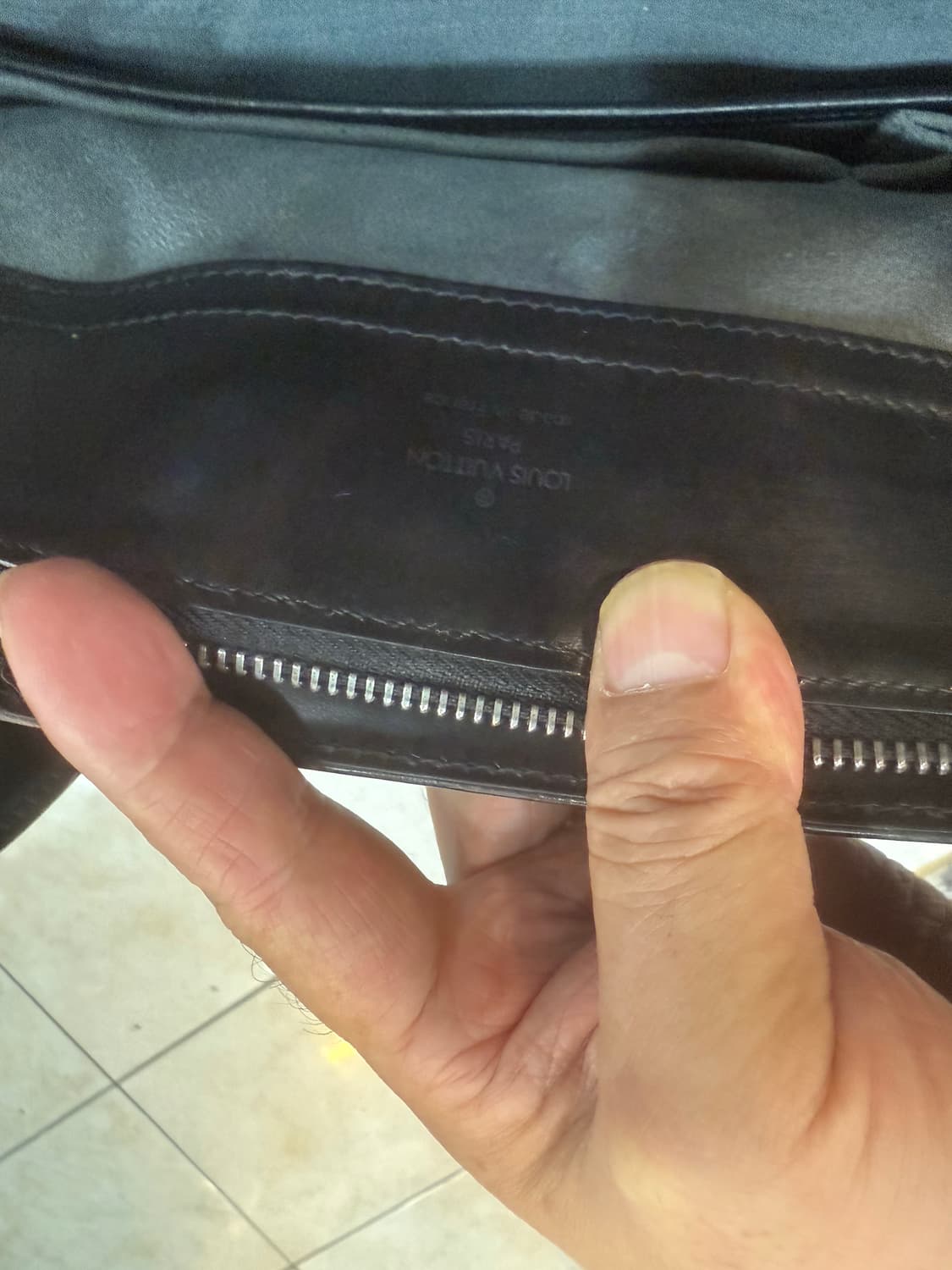 정품 루이비통 에삐 제모 숄더백 팝니다 상품이미지8