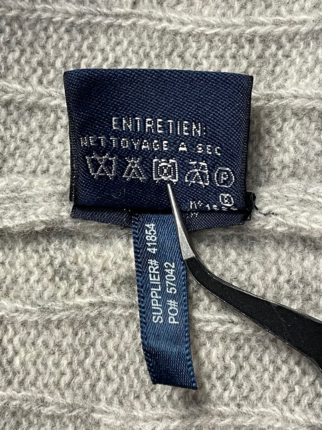 그레이 폴로 브이넥 니트 상품이미지9