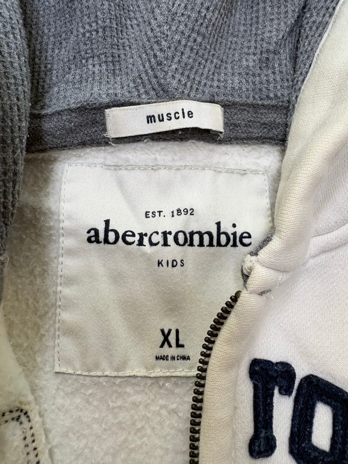 아베크롬비 딱붙핏 후드집업 화이트 상품이미지2