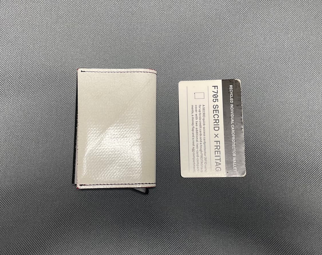 프라이탁 시크리드 흰/빨 상품이미지2