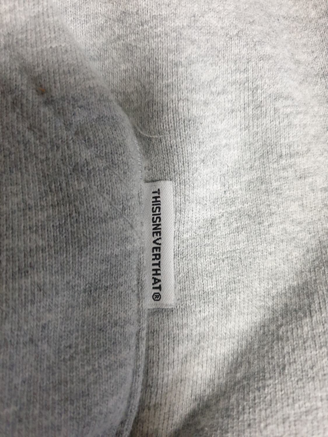 디스이즈네버댓 혜비 레터링 자수 기모 후드티 그레이 (M) 상품이미지3