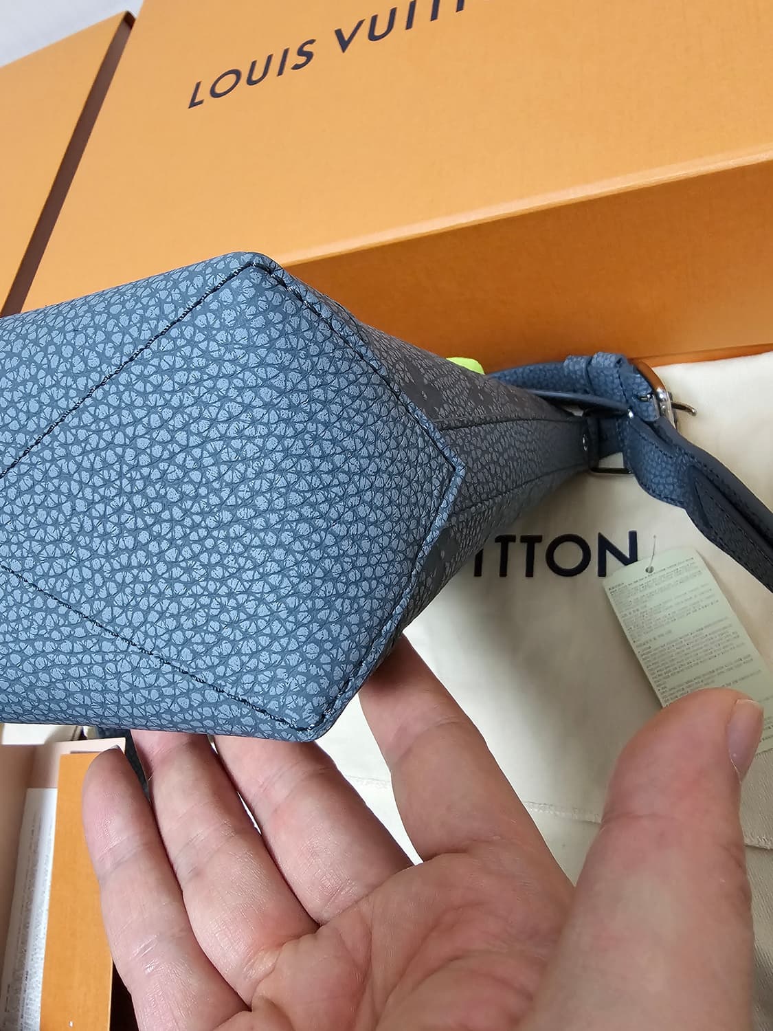 루이비통 버질아블로 돕키트 클라이밍 더블체인 토리옹 크로스백 (새상품) 상품이미지9