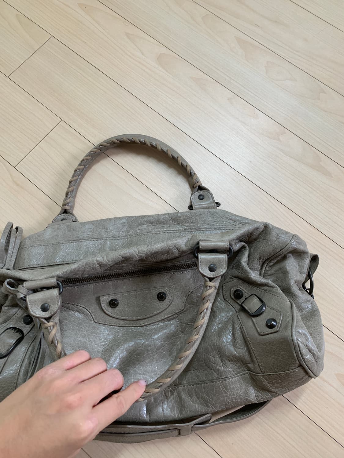 발렌시아가 모터백 트위기 상품이미지2