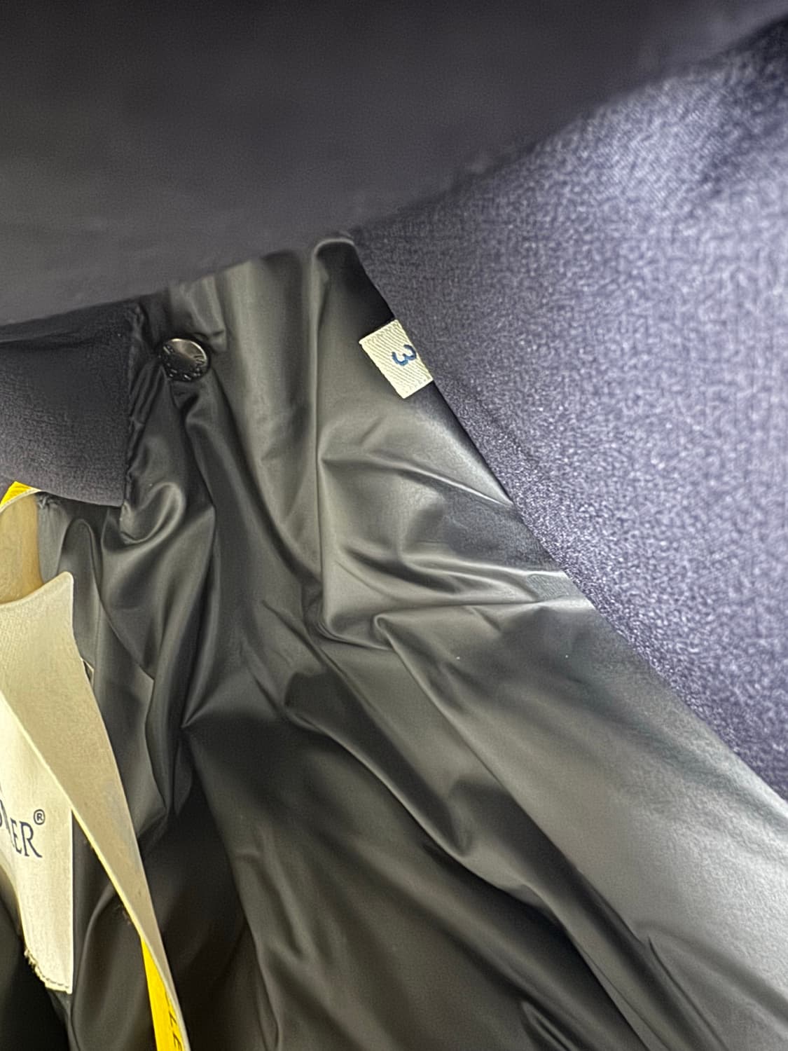 몽클레르 하이크 네이비 패딩 상품이미지5