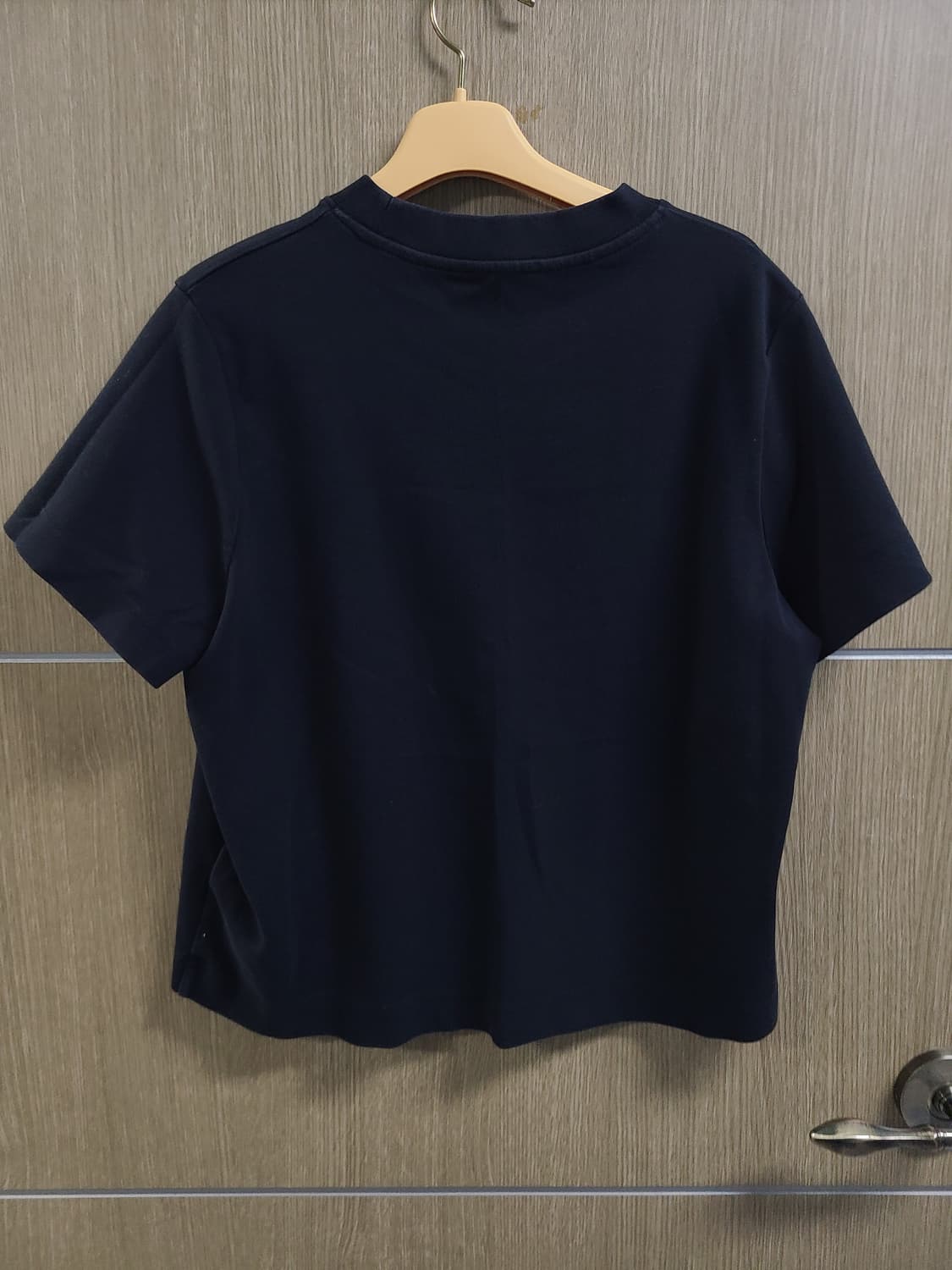 코스 블랙 크롭 반팔티  상품이미지3