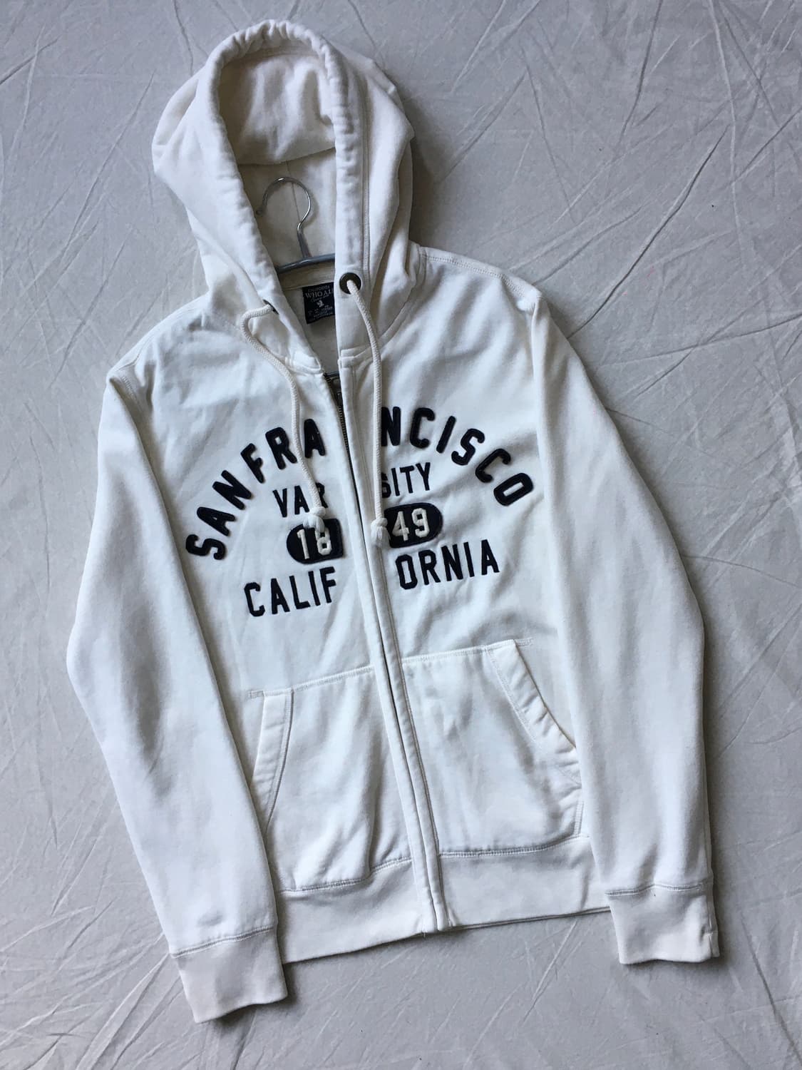 후아유 스펠자수 후드집업 상품이미지3