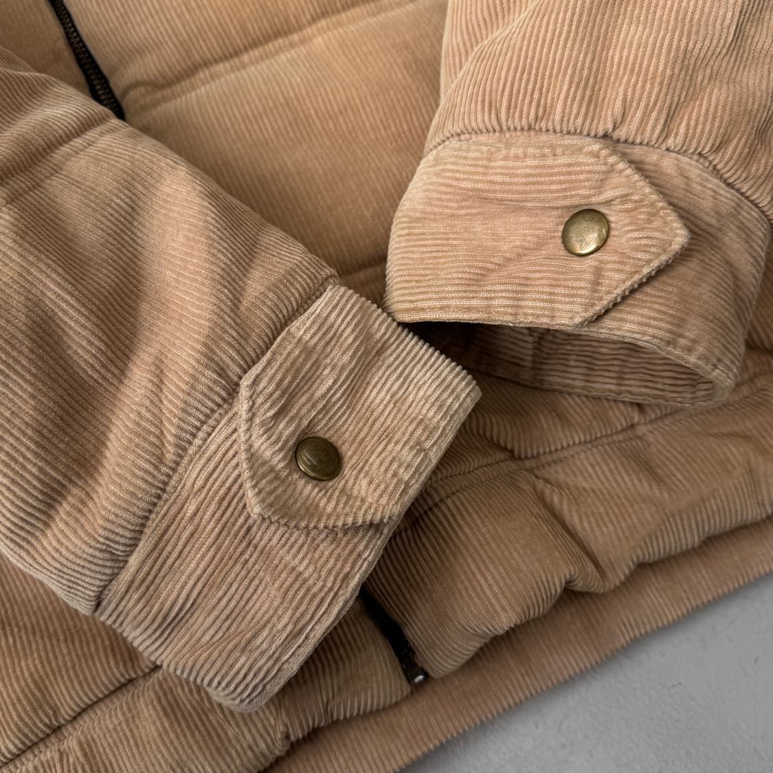 타미힐피거 코듀로이 푸퍼 패딩 베이지 상품이미지4