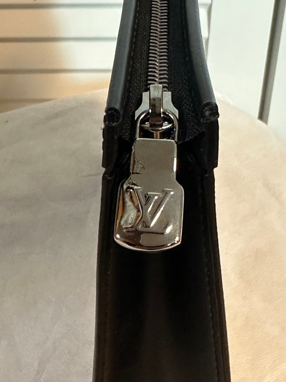 루이비통 포쉐트 보야주 클러치 상품이미지4