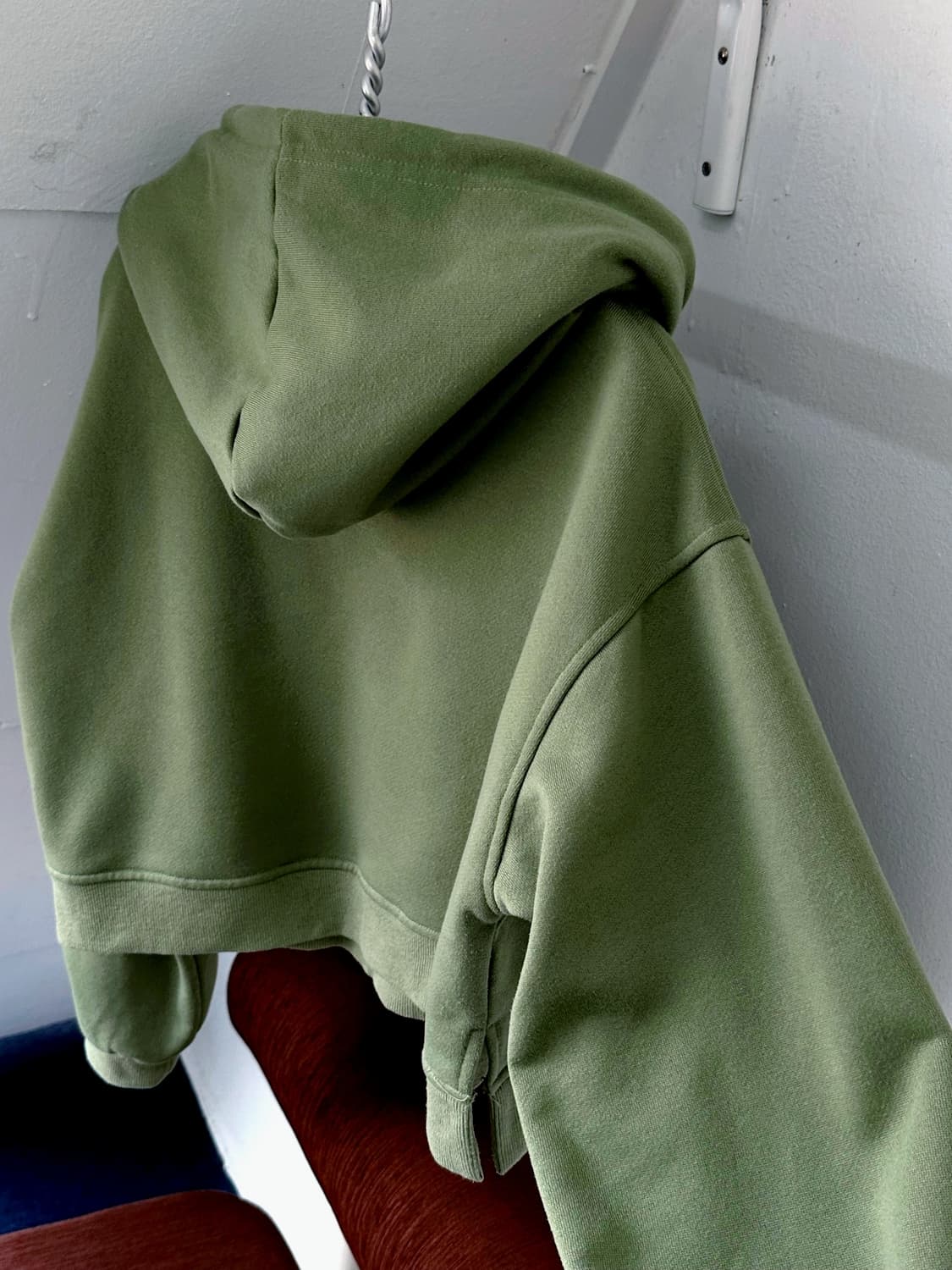 Design panel cropped hood sweat P/O 상품이미지4