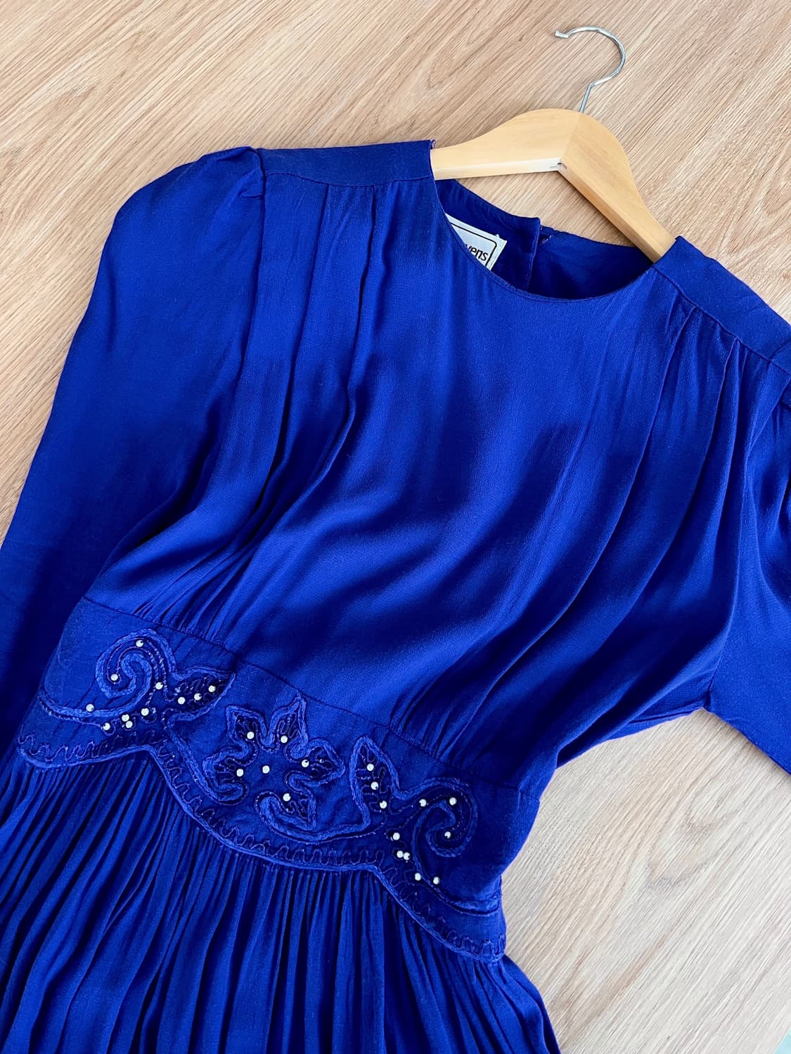 로열 블루 비즈 웨이스트 스모크 원피스 상품이미지1