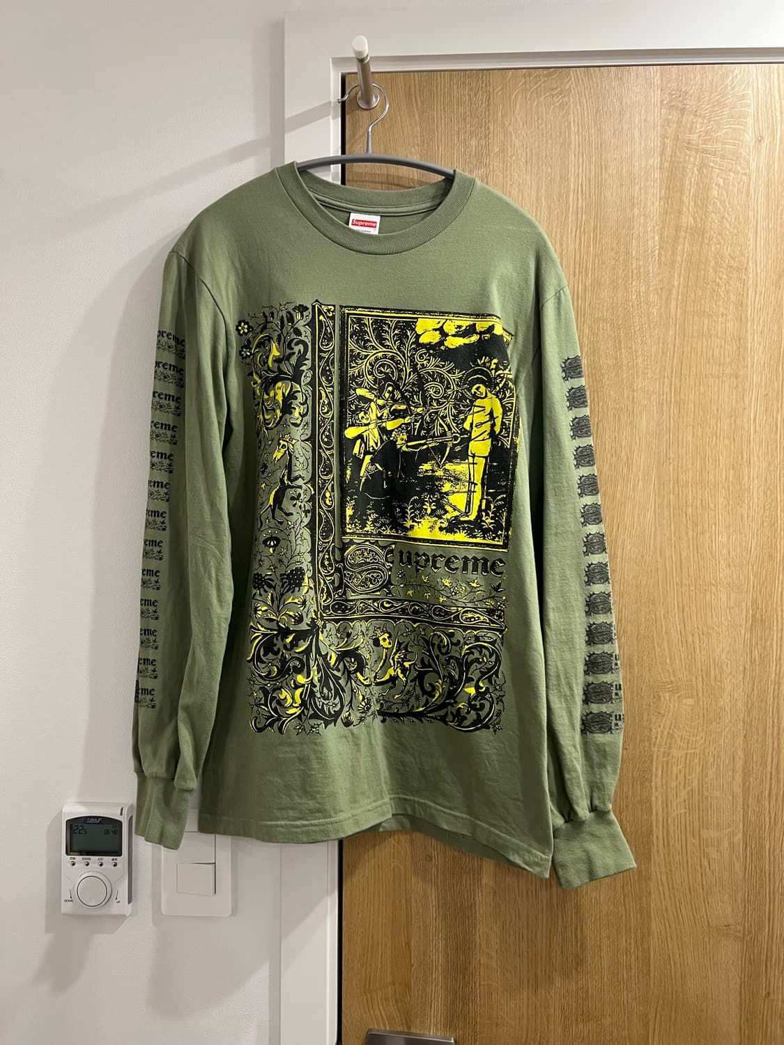 슈프림 세인트 세바스찬 롱슬리브 티셔츠 올리브 상품이미지2