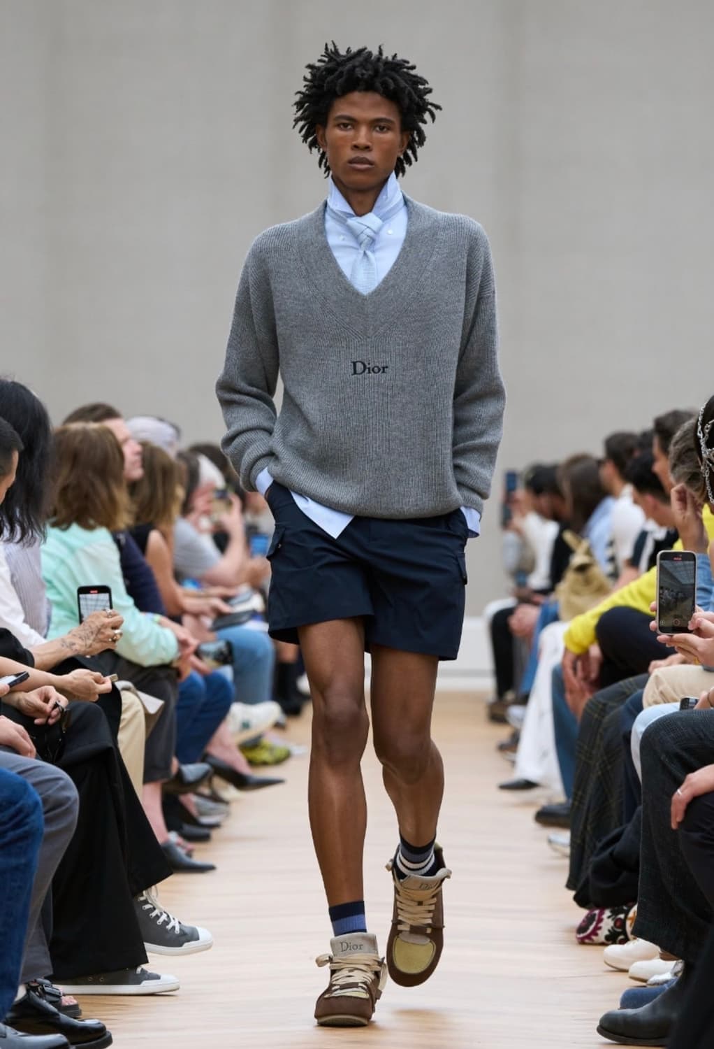 디올 자수 스웨터, 오버사이즈 핏 상품이미지1