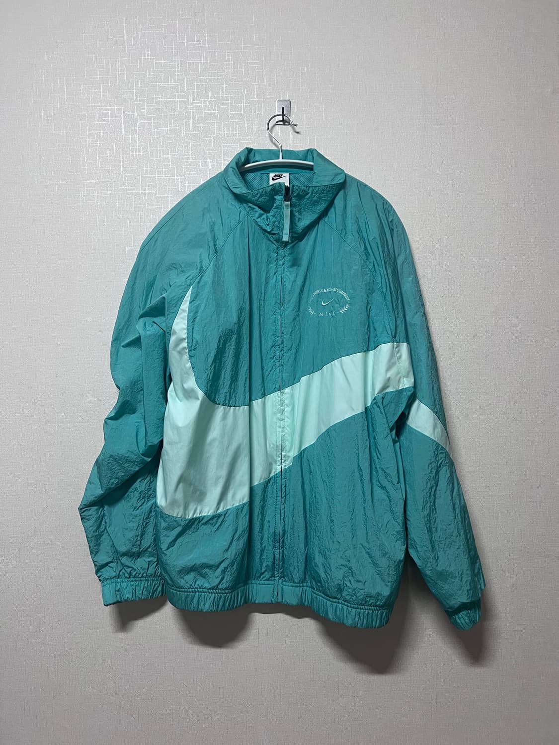 나이키 바람막이 상품이미지1