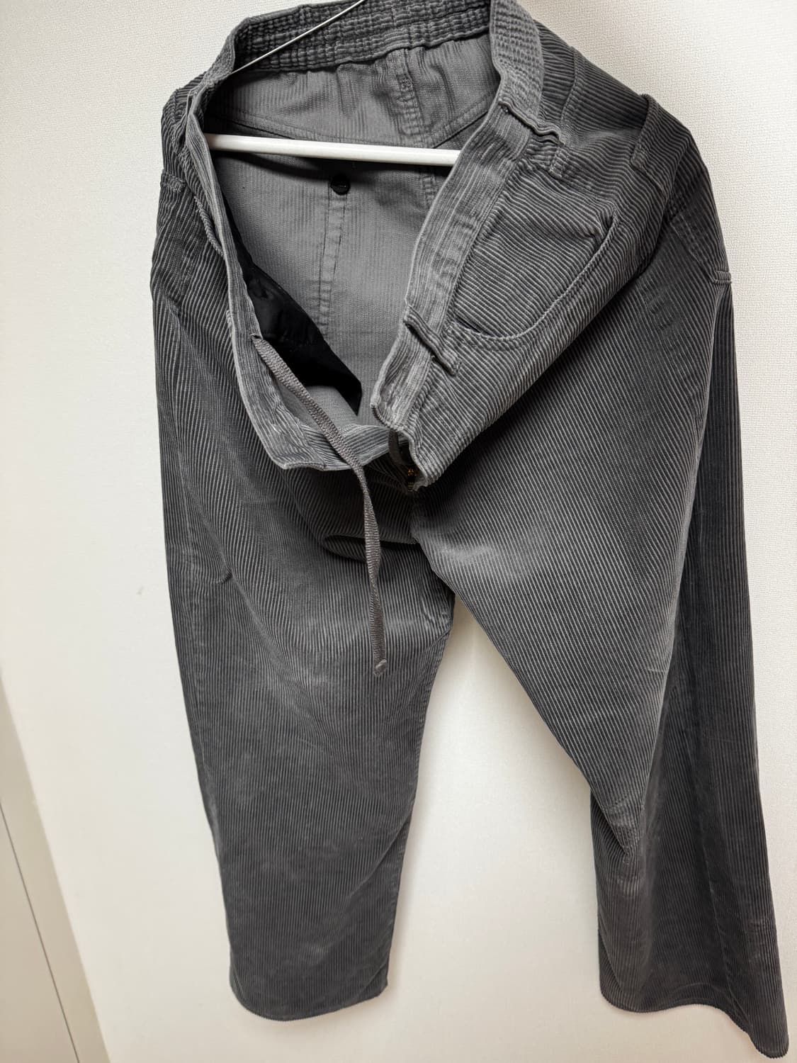 32) GU 와이드 코듀로이 팬츠 다크 그레이 상품이미지1