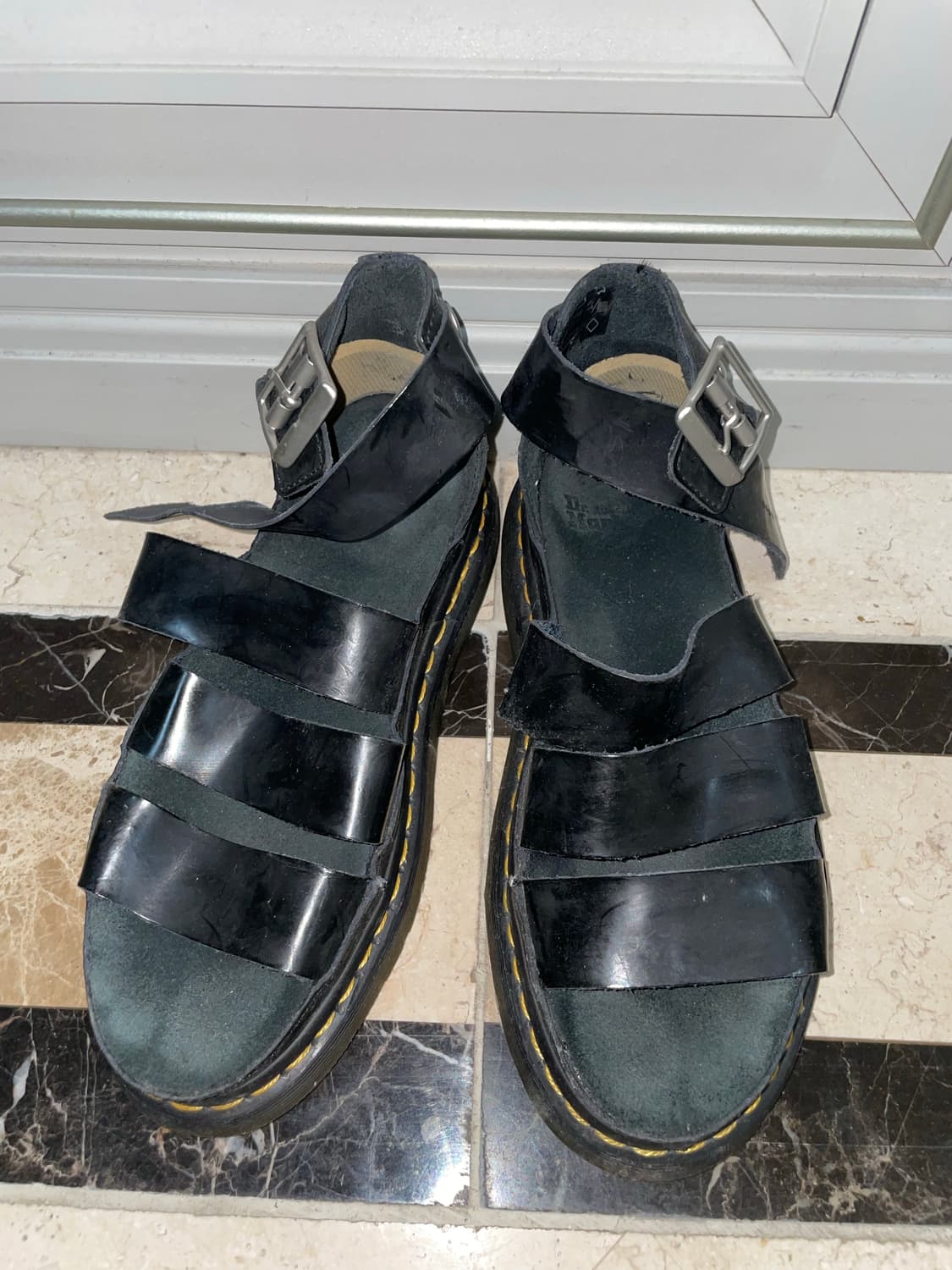 닥터마틴 240 상품이미지1