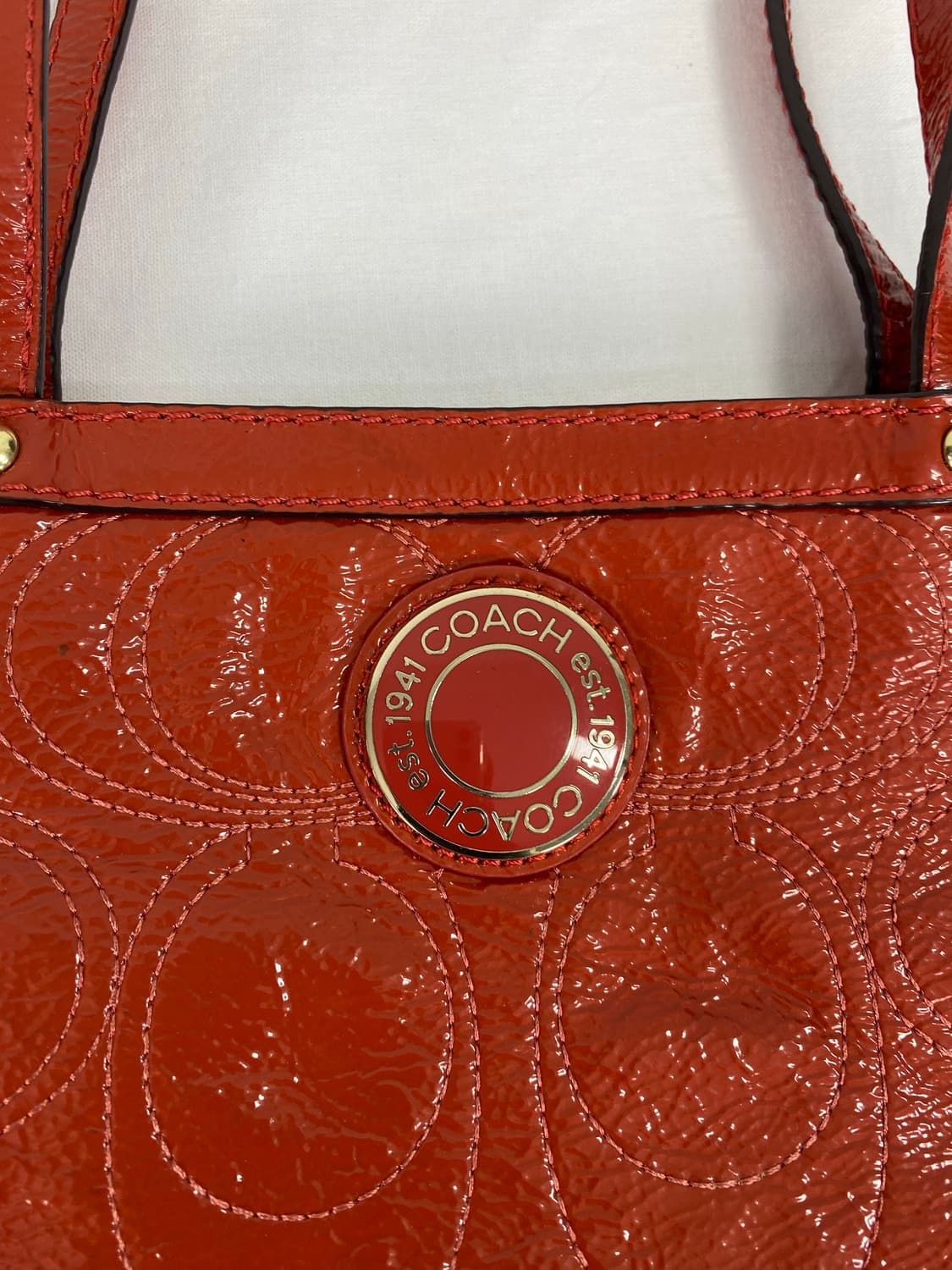 코치 페이턴트 가죽 시그니처 숄더백 토트백 상품이미지3