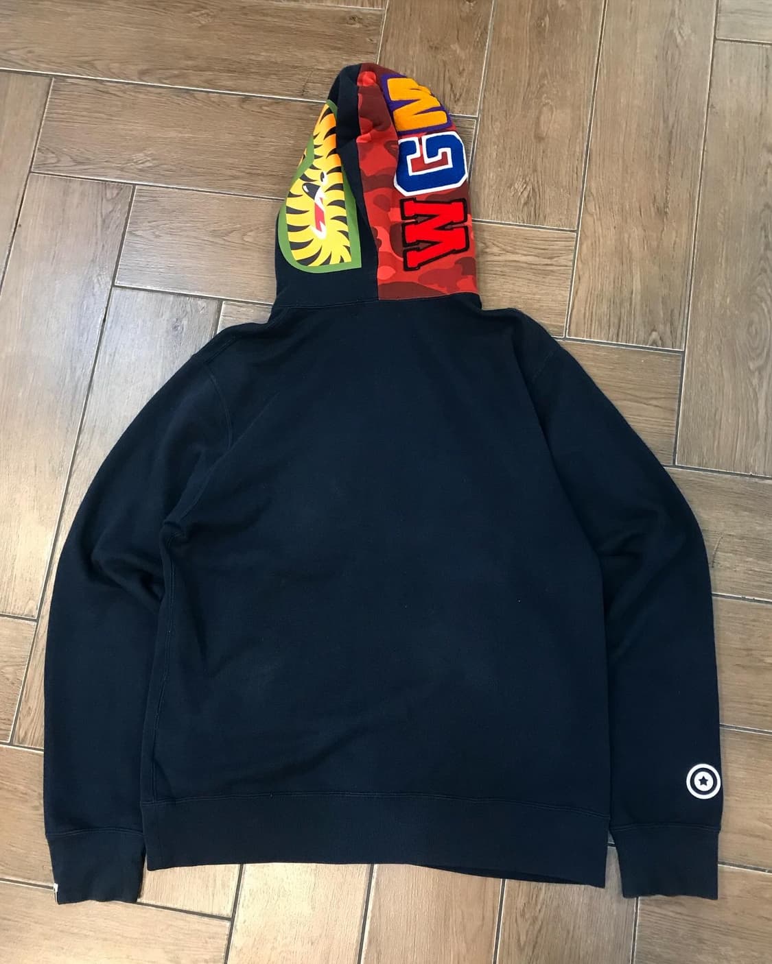 Bape Red Camouflage Shark Hood Zip-Up  상품이미지10