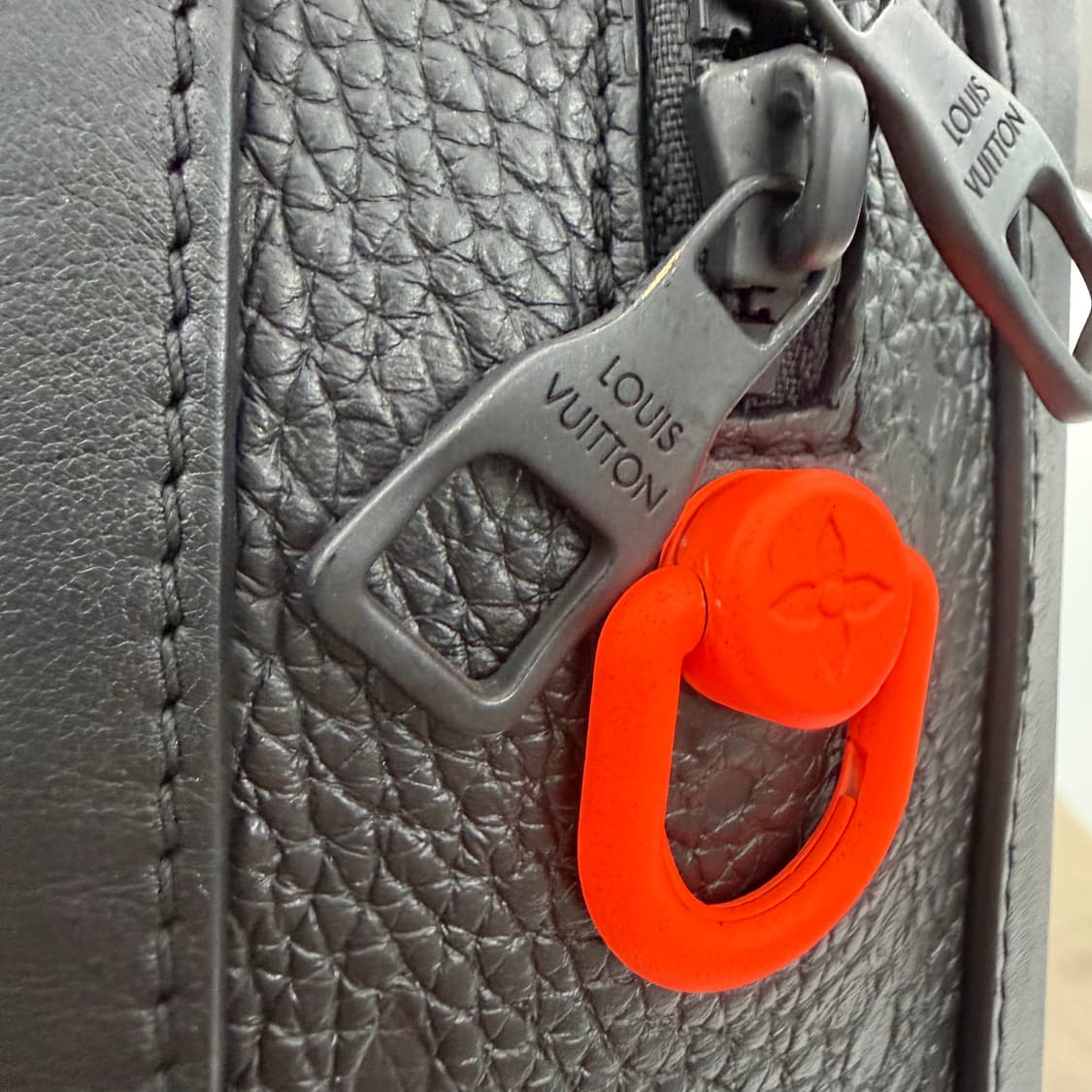 {OS}루이비통 토뤼옹 소프트 트렁크 상품이미지7