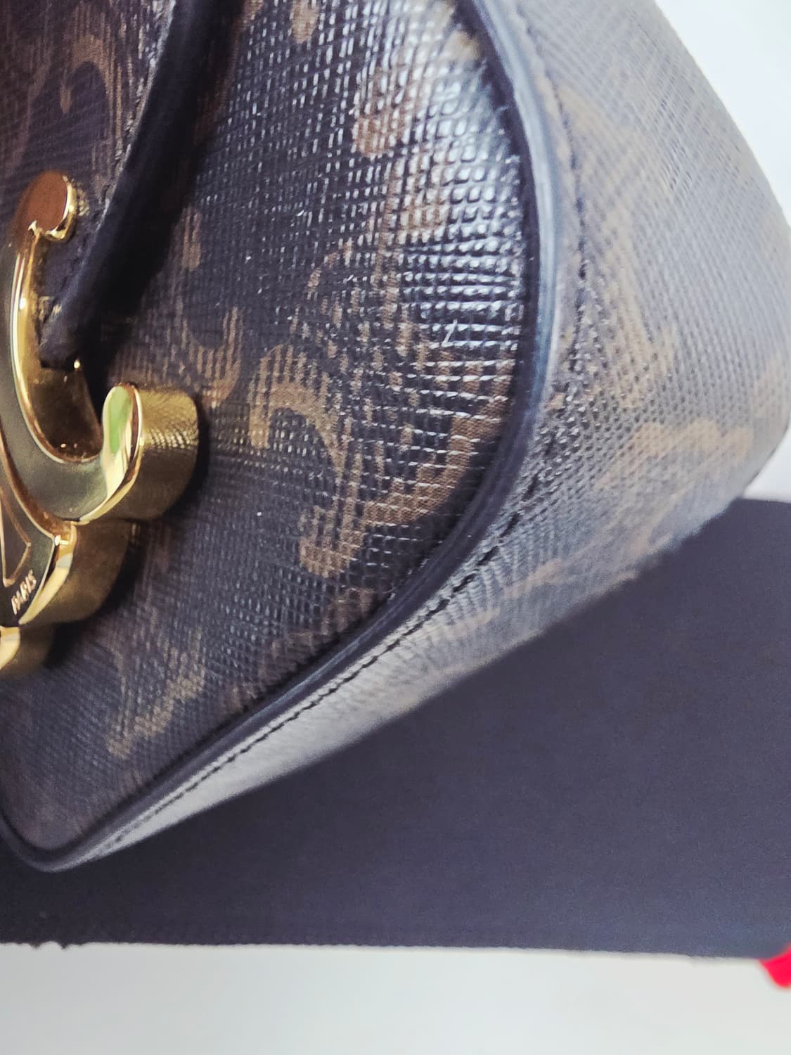 셀린느 트리옹프 미니 탄 크로스백 상품이미지4